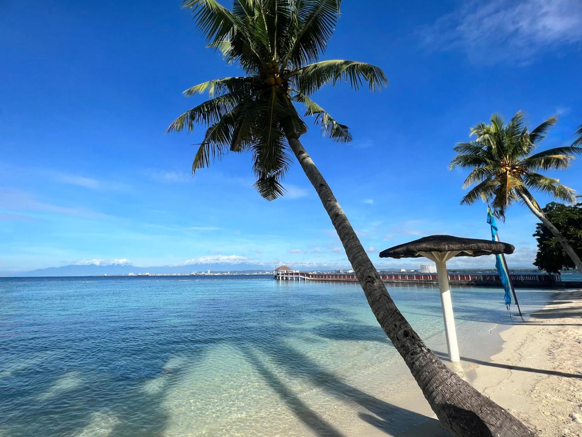 Crusoe Cabins Costa Azalea Samal Buitenkant foto